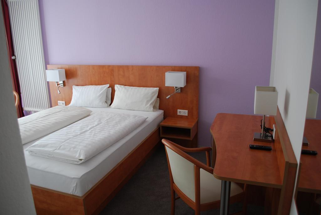 Hotel Lohmann มึนสเทอร์ ภายนอก รูปภาพ